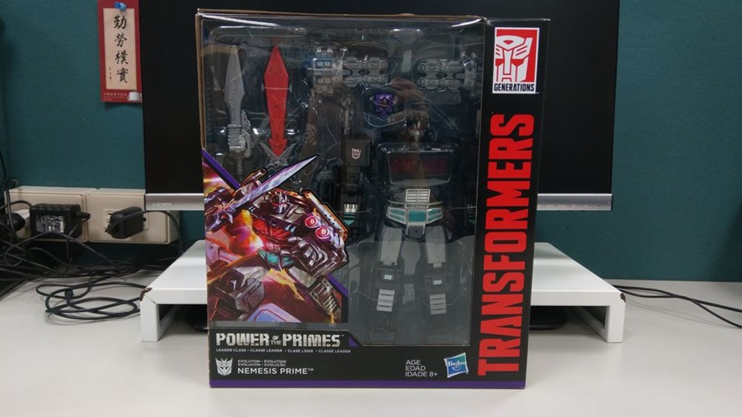 Nemesis Prime In Hand Images Power Of The Primes Transformers  (1 of 30)